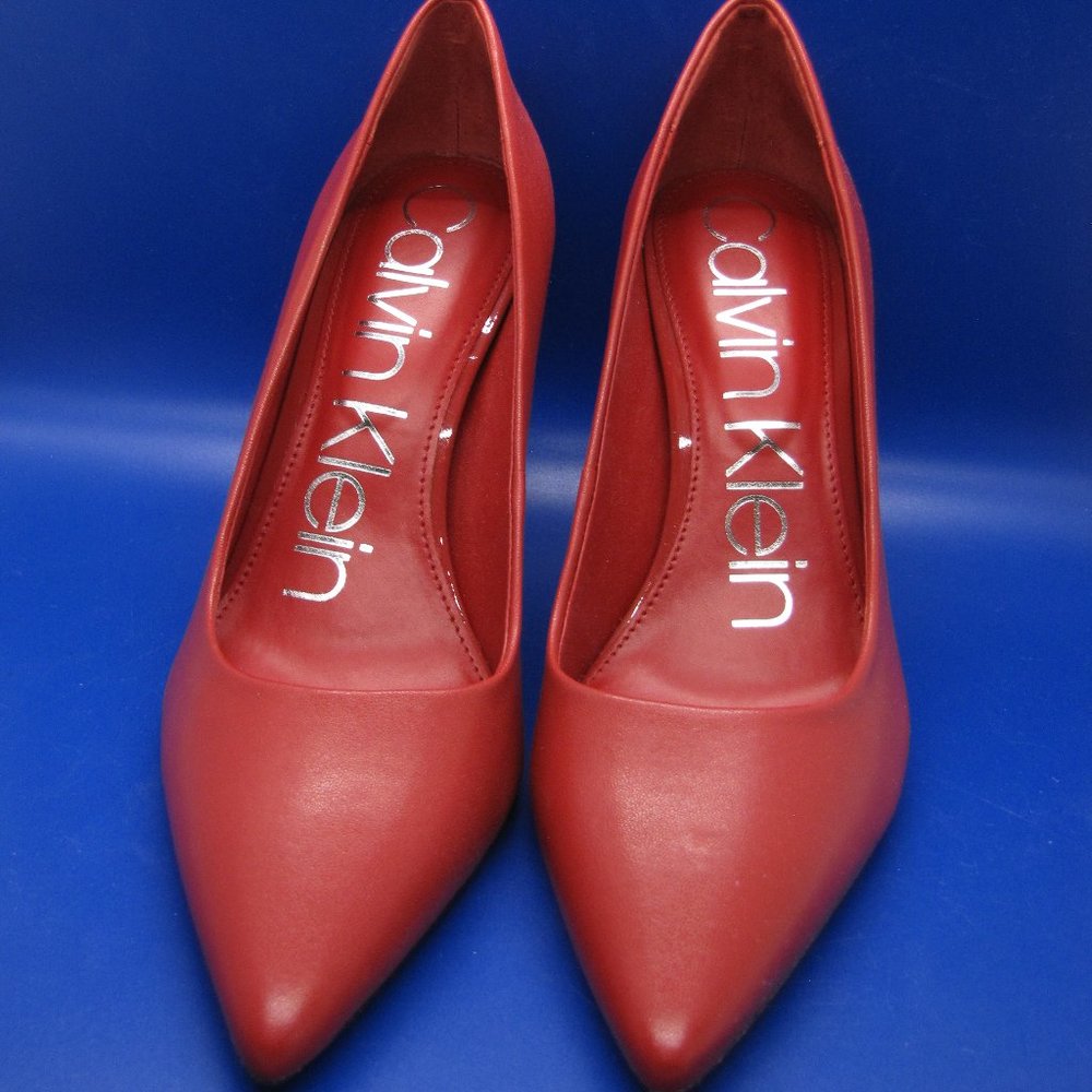 Calvin Klein Ronna Nappa Crimson Red Leather 3.5" Pointy Toe Sz 7 EU 37